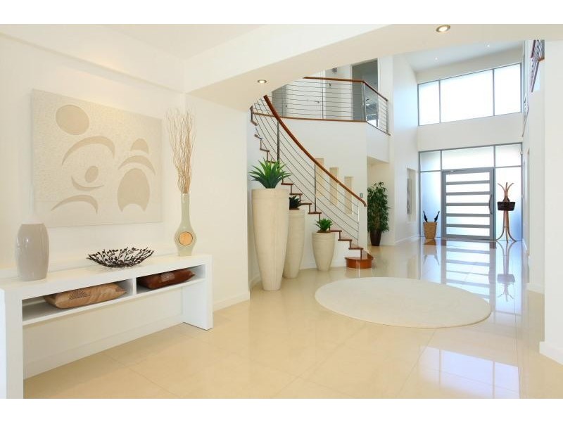 46 Bollard Circuit, Clear Island Waters QLD 4226