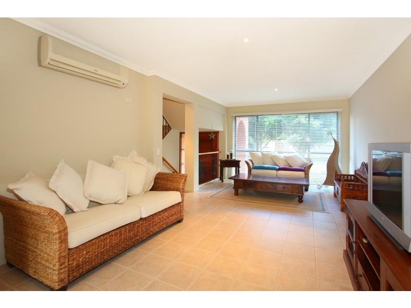 16/20 Fairway Drive, Clear Island Waters QLD 4226