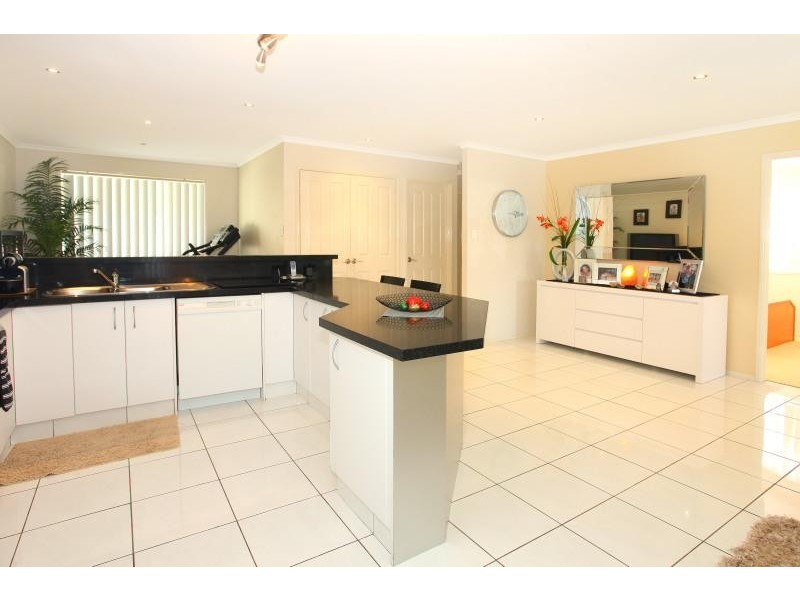 39 Dartmouth Court, Varsity Lakes QLD 4227