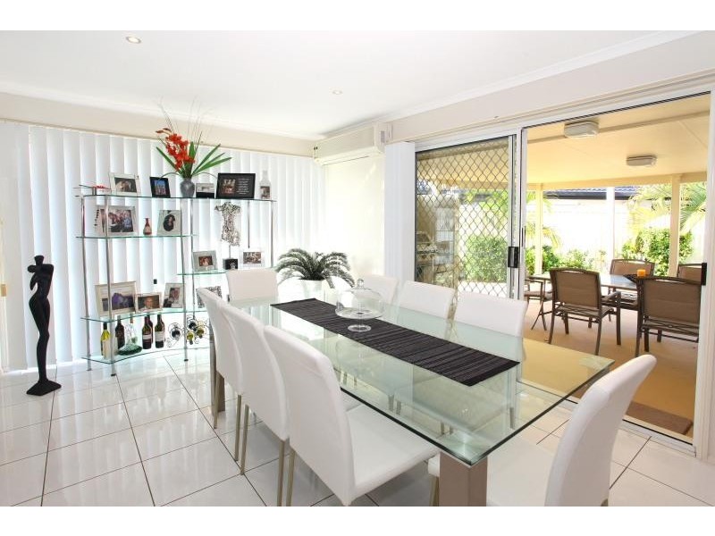 39 Dartmouth Court, Varsity Lakes QLD 4227