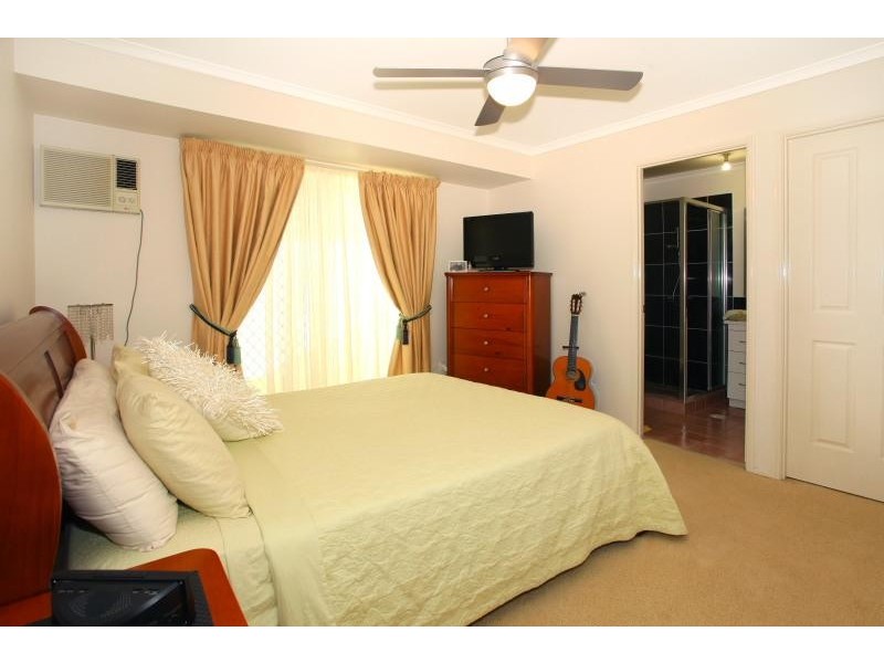 39 Dartmouth Court, Varsity Lakes QLD 4227