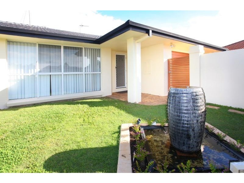 39 Dartmouth Court, Varsity Lakes QLD 4227