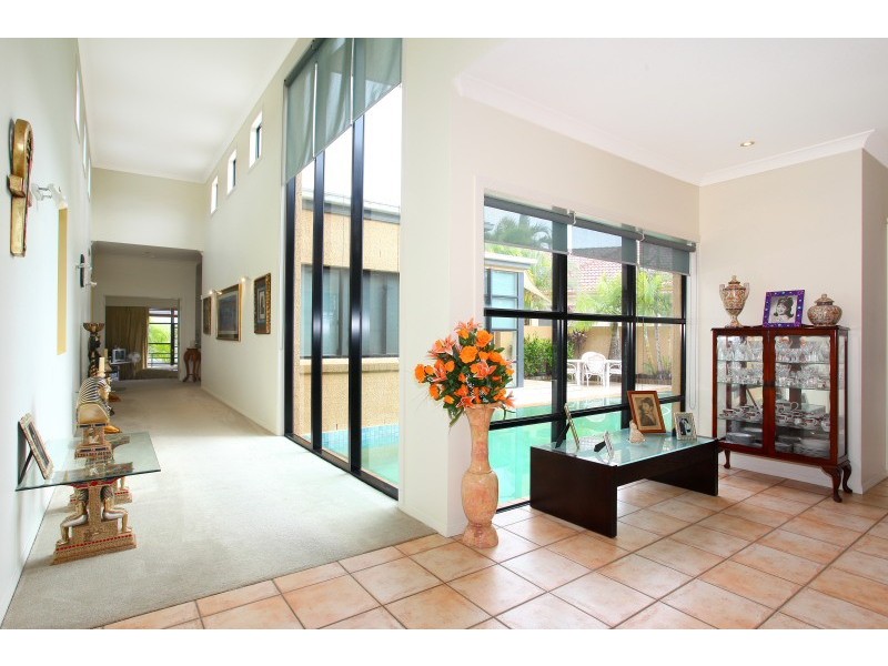 50 Bollard, Clear Island Waters QLD 4226