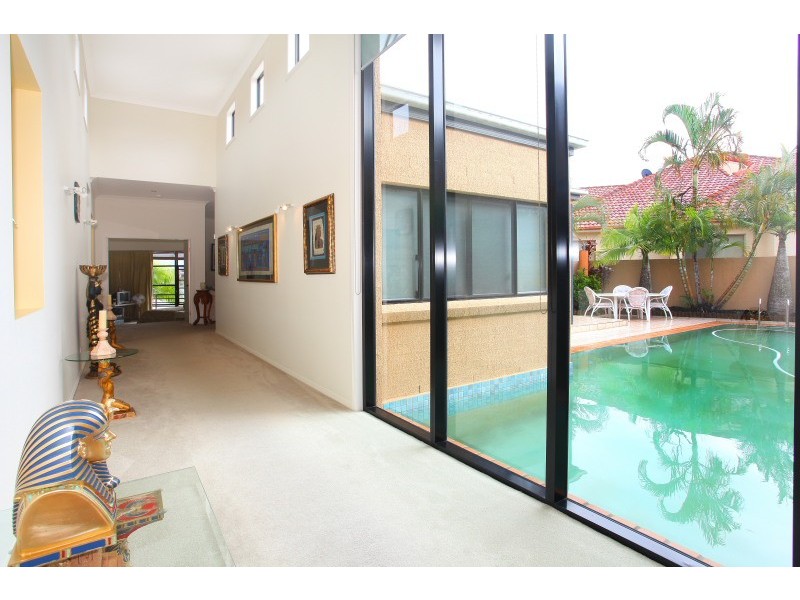 50 Bollard, Clear Island Waters QLD 4226