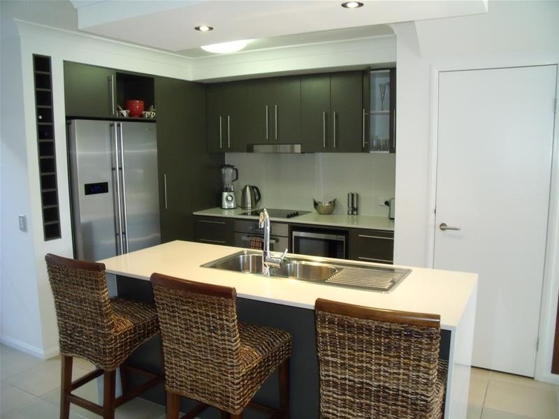 24 Lillie Street, Burleigh Waters QLD 4220