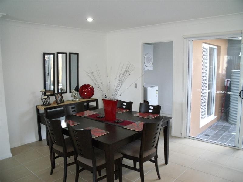 24 Lillie Street, Burleigh Waters QLD 4220