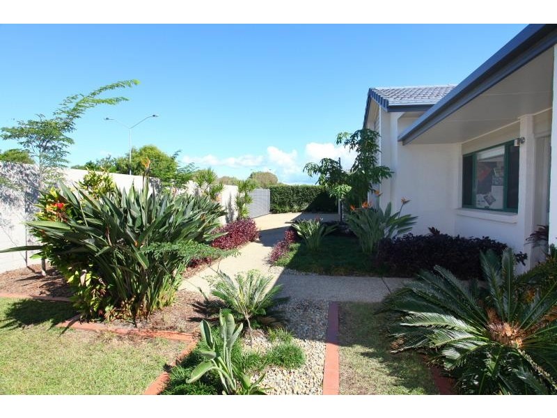293 Rio Vista Blvd, Mermaid Waters QLD 4218