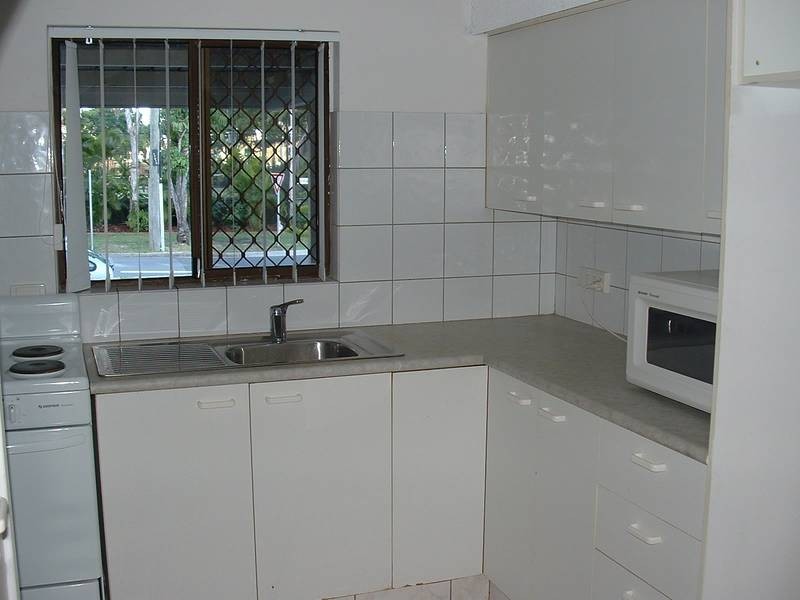 2/37 Markwell Avenue, Surfers Paradise QLD 4217