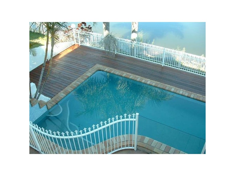 36 Montevideo Drive, Clear Island Waters QLD 4226