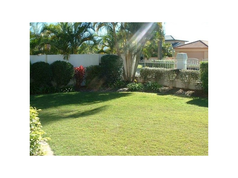 36 Montevideo Drive, Clear Island Waters QLD 4226