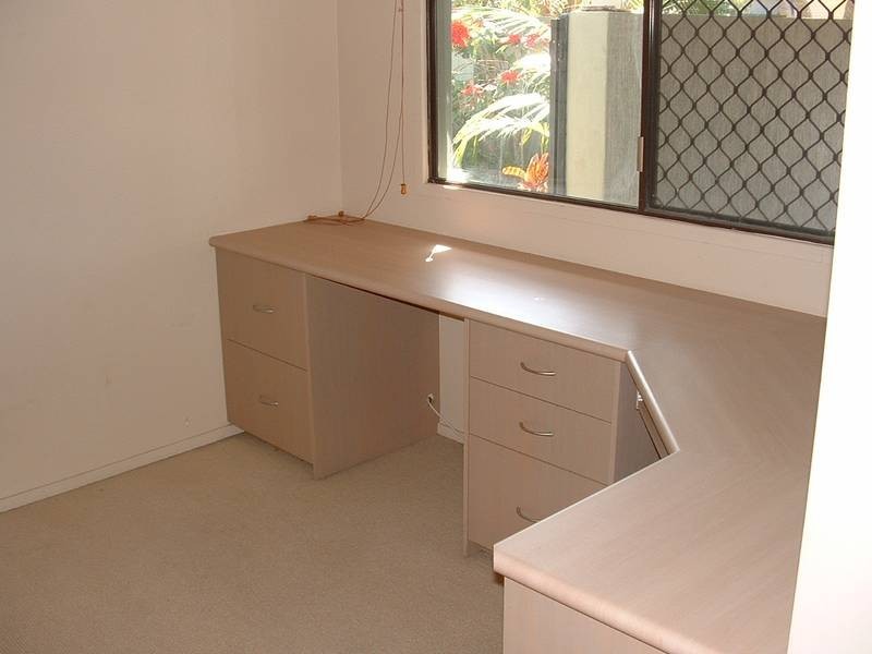 8 Bahia Court, Broadbeach Waters QLD 4218