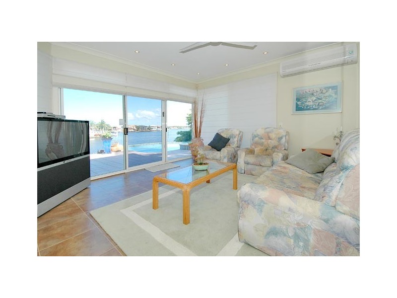 16 Key Biscayne, Clear Island Waters QLD 4226
