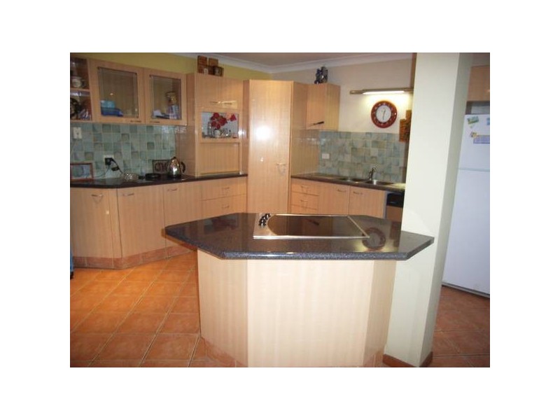 36 T E PETERS DRIVE, Broadbeach Waters QLD 4218