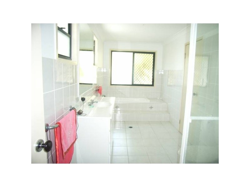 36 T E PETERS DRIVE, Broadbeach Waters QLD 4218