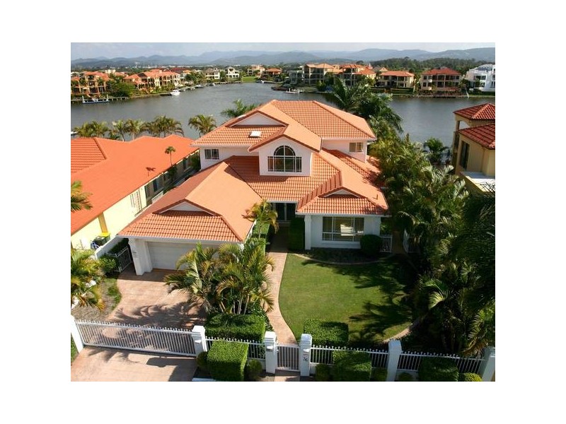 Clear Island Waters QLD 4226