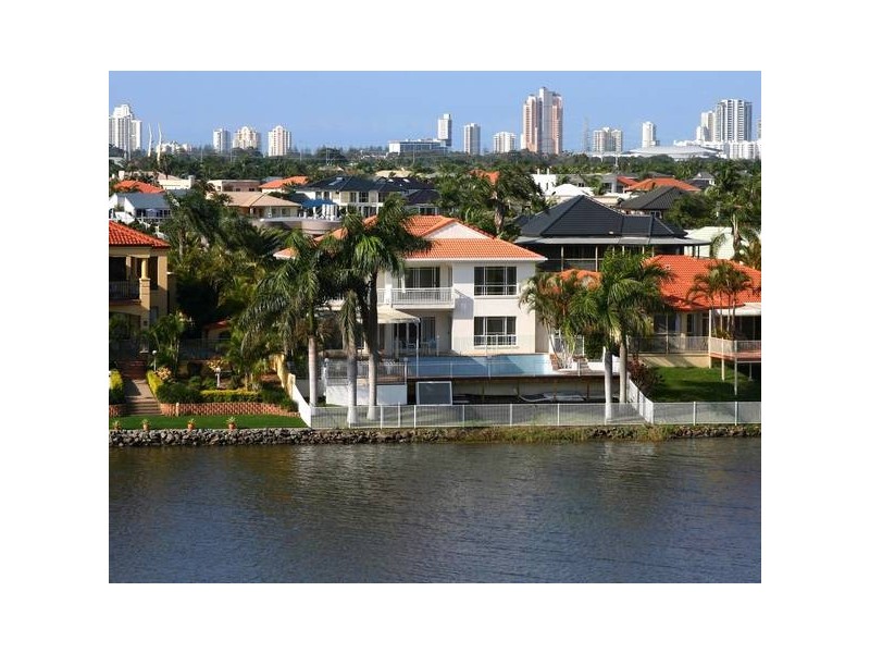 Clear Island Waters QLD 4226