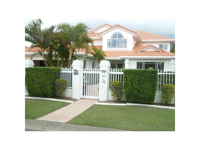 Clear Island Waters QLD 4226