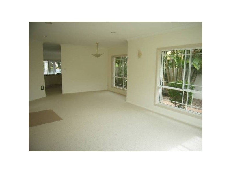 Clear Island Waters QLD 4226