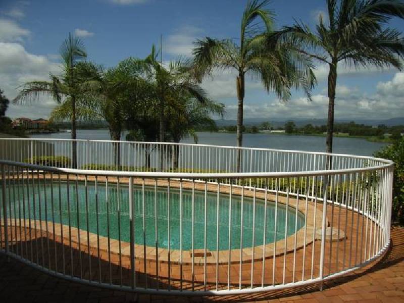 Clear Island Waters QLD 4226