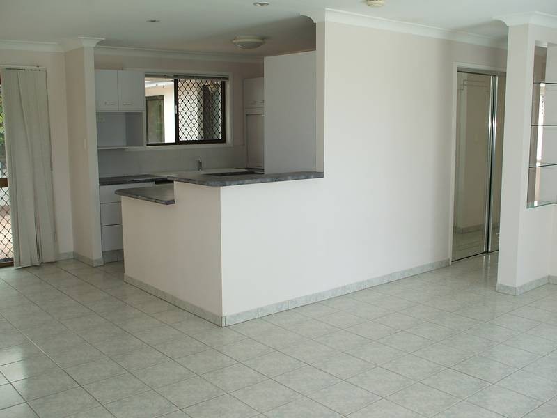 100 Rumrunner Street, Mermaid Waters QLD 4218