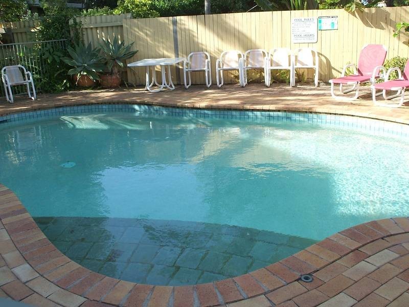 2/166 Surf Parade, Broadbeach QLD 4218