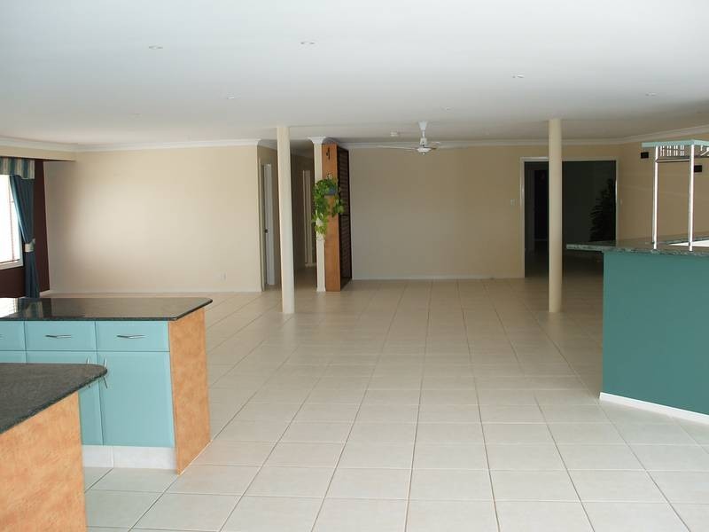 59 Montevideo Drive, Clear Island Waters QLD 4226