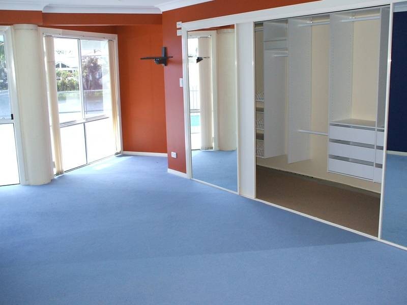 59 Montevideo Drive, Clear Island Waters QLD 4226