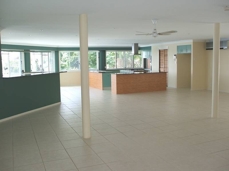 59 Montevideo Drive, Clear Island Waters QLD 4226