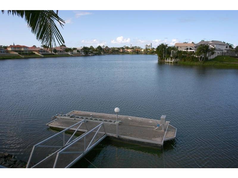 59 Montevideo Drive, Clear Island Waters QLD 4226