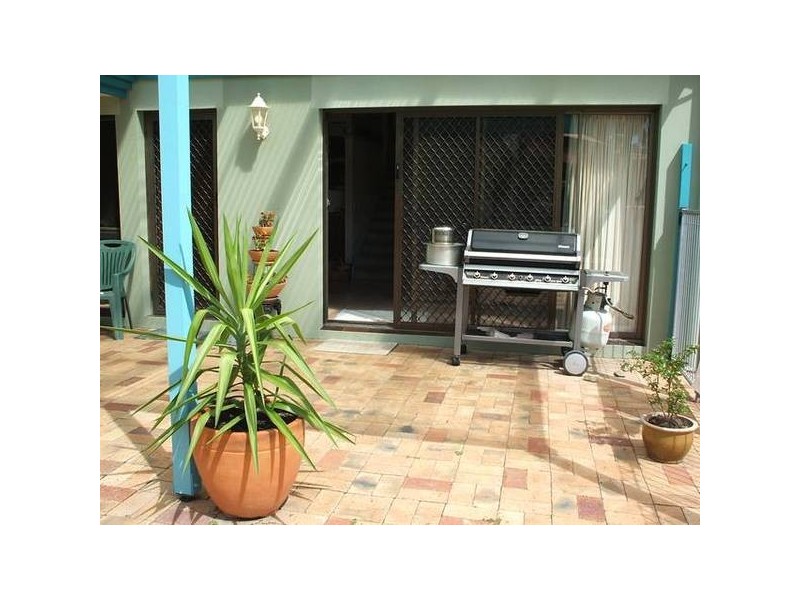 Tirau Place, Broadbeach Waters QLD 4218