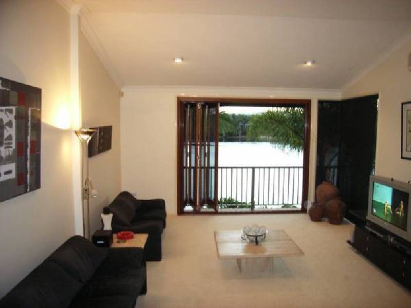 Clear Island Waters QLD 4226