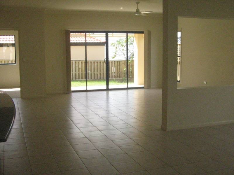 91 Bayswater Avenue, Varsity Lakes QLD 4227