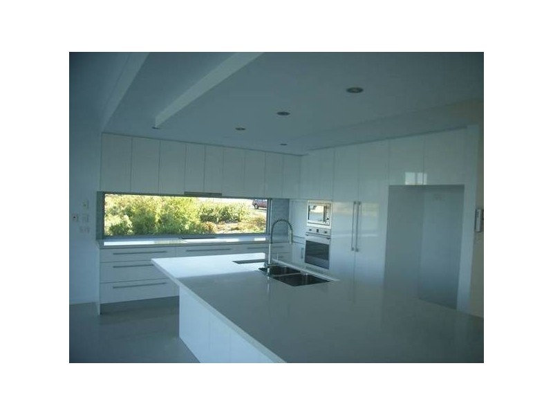 1 Valetta Crescent, Varsity Lakes QLD 4227