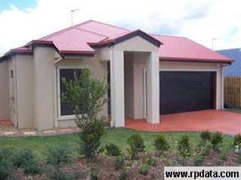 2 Entry Drive, Merrimac QLD 4226