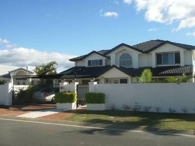 Clear Island Waters QLD 4226