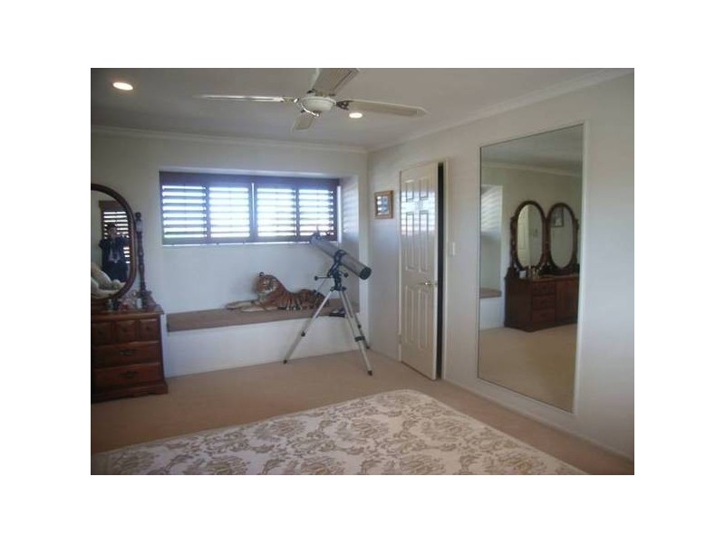 Clear Island Waters QLD 4226