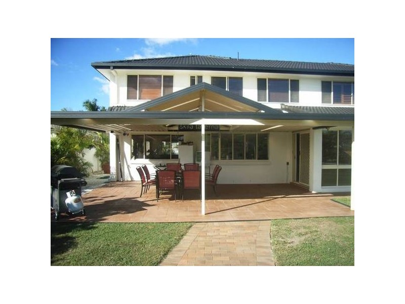 Clear Island Waters QLD 4226