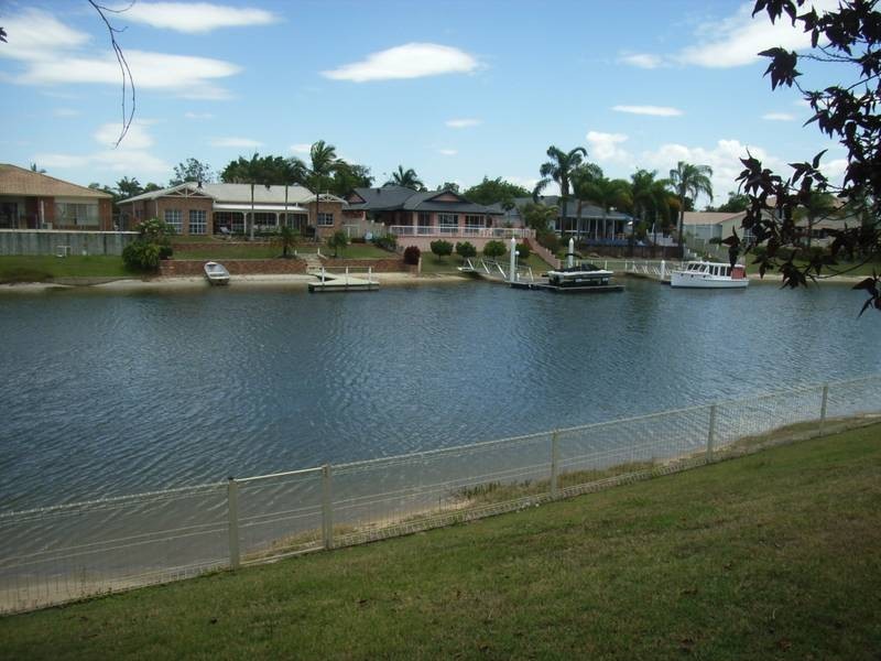 30 Drayton Terrace, Mermaid Waters QLD 4218