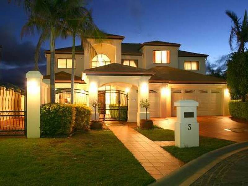 Clear Island Waters QLD 4226