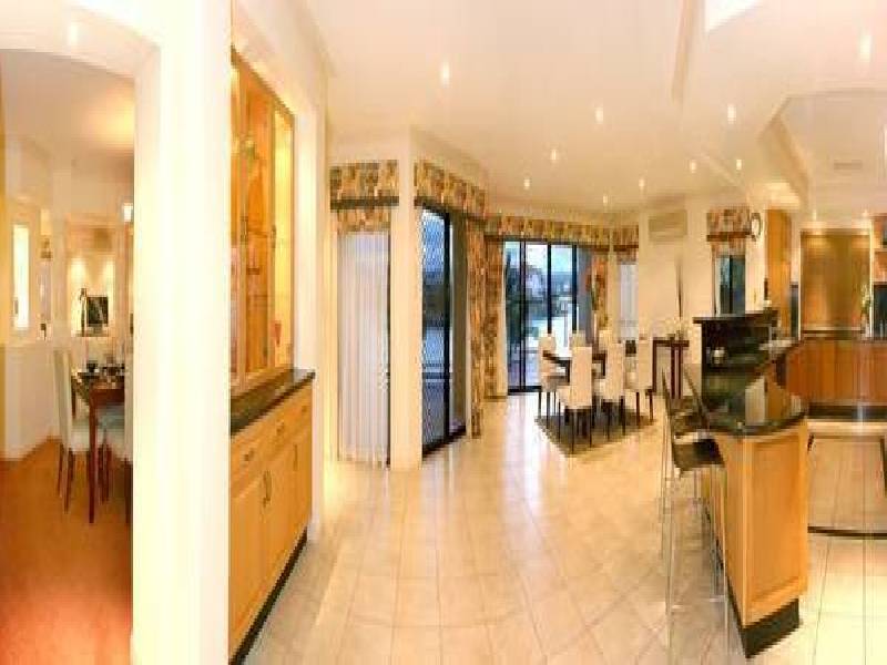 Clear Island Waters QLD 4226