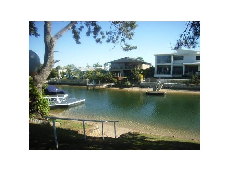 Sarasota Key, Broadbeach Waters QLD 4218