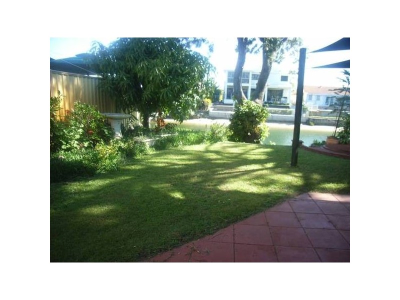 Sarasota Key, Broadbeach Waters QLD 4218