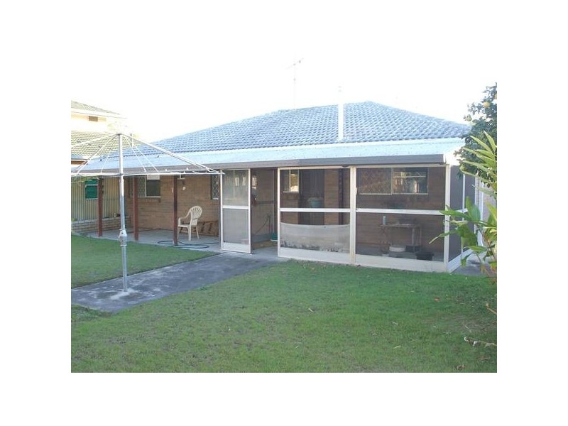 144 Sunshine Boulevard, Mermaid Waters QLD 4218