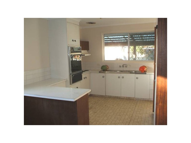 144 Sunshine Boulevard, Mermaid Waters QLD 4218