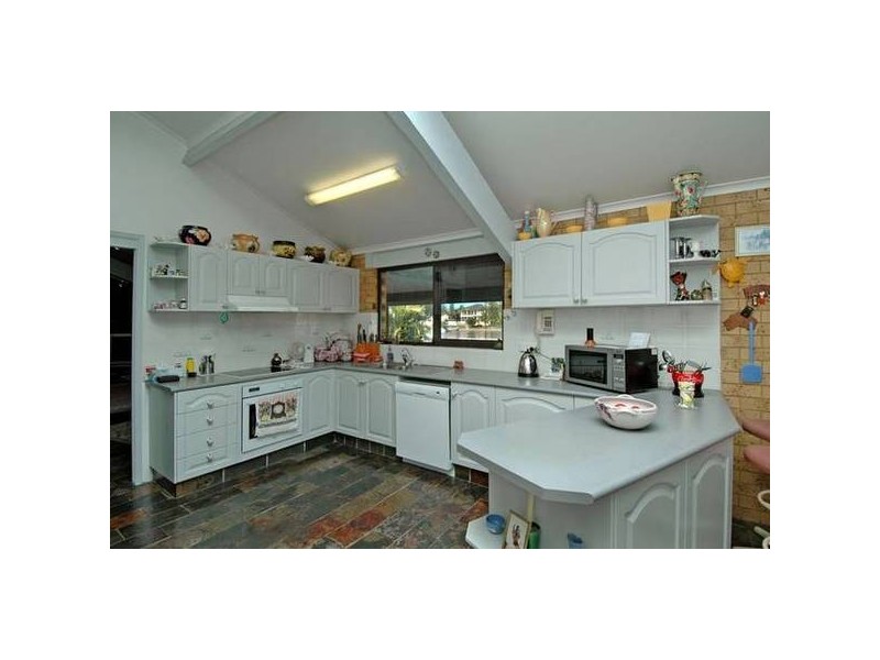 3 Yunga Court, Broadbeach Waters QLD 4218