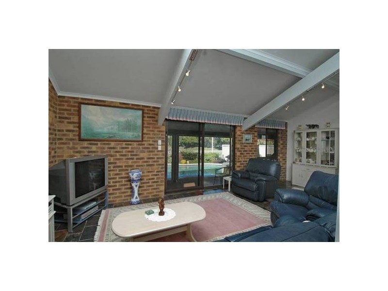 3 Yunga Court, Broadbeach Waters QLD 4218