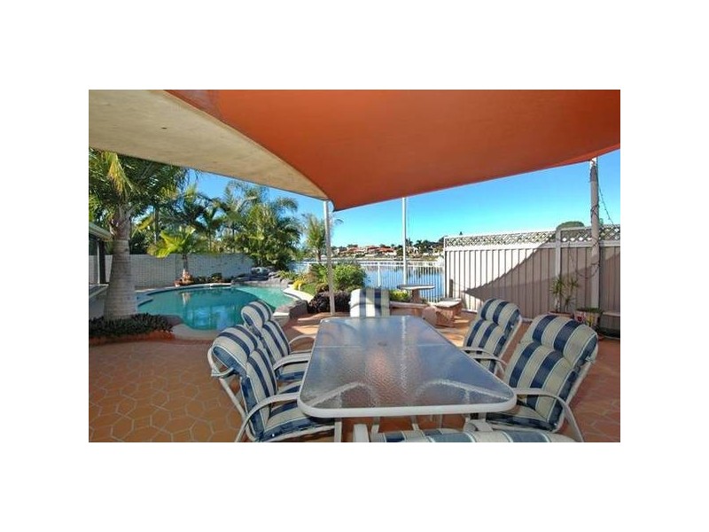 3 Yunga Court, Broadbeach Waters QLD 4218