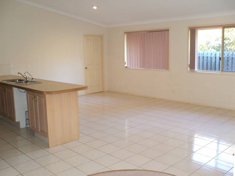 5 Maidstone Place, Robina QLD 4226