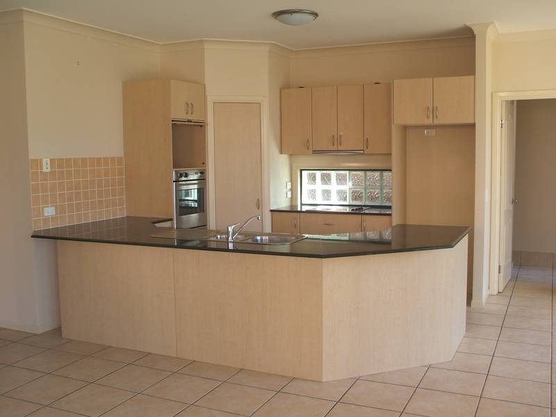 11 Acton Drive, Varsity Lakes QLD 4227