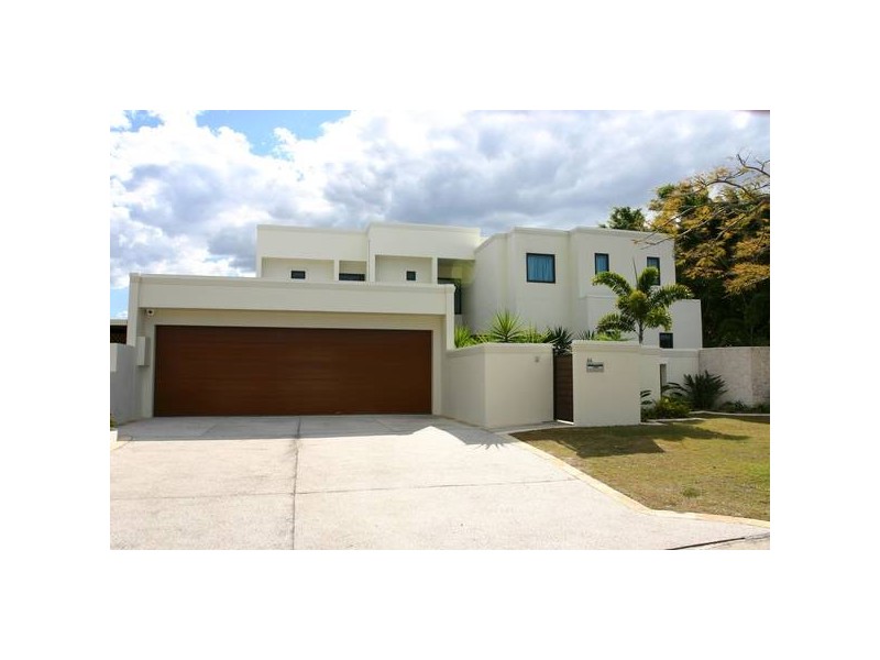 Clear Island Waters QLD 4226